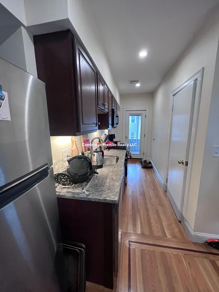 28 Cherry St, Spring Hill