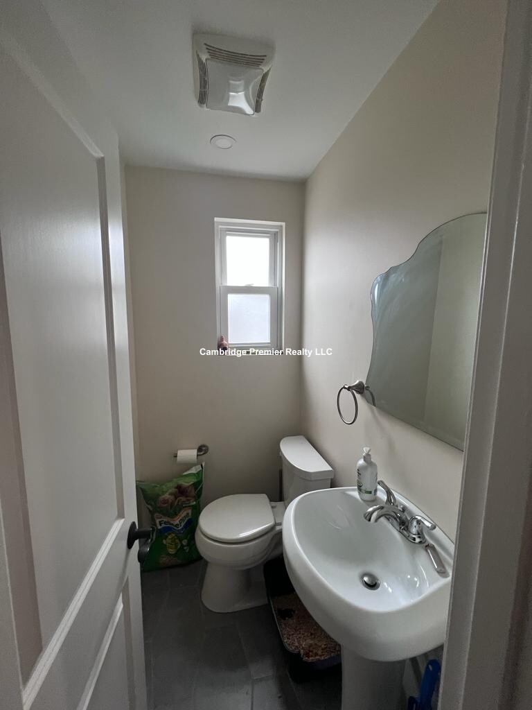 28 Cherry St, Spring Hill