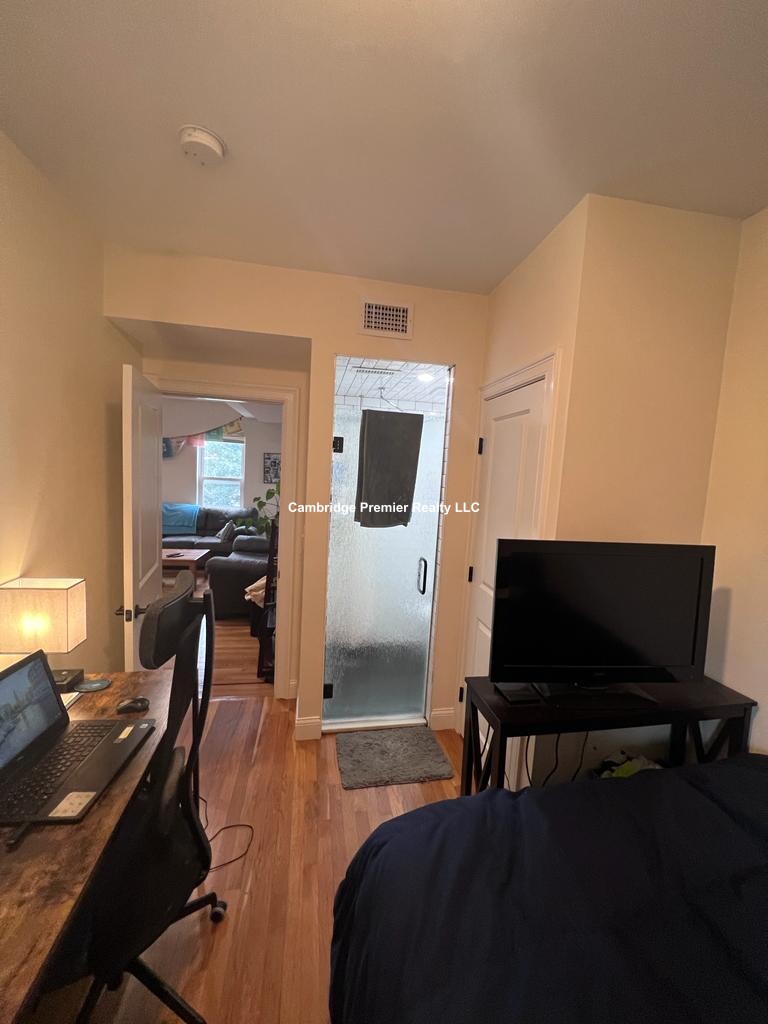 28 Cherry St, Spring Hill