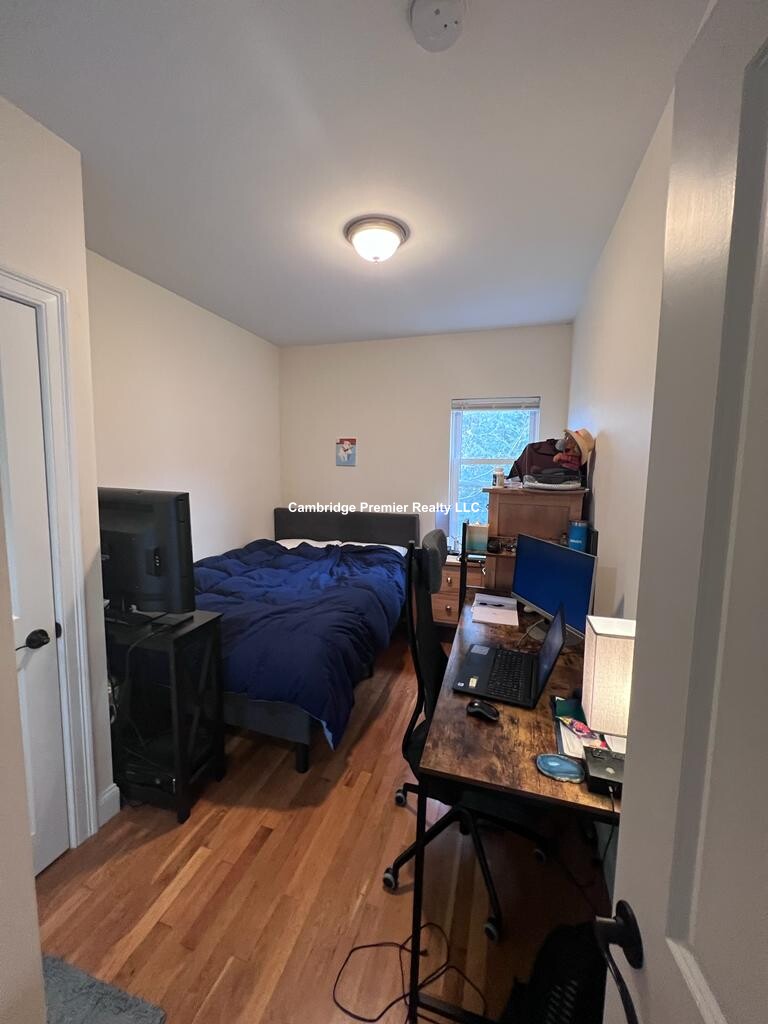 28 Cherry St, Spring Hill