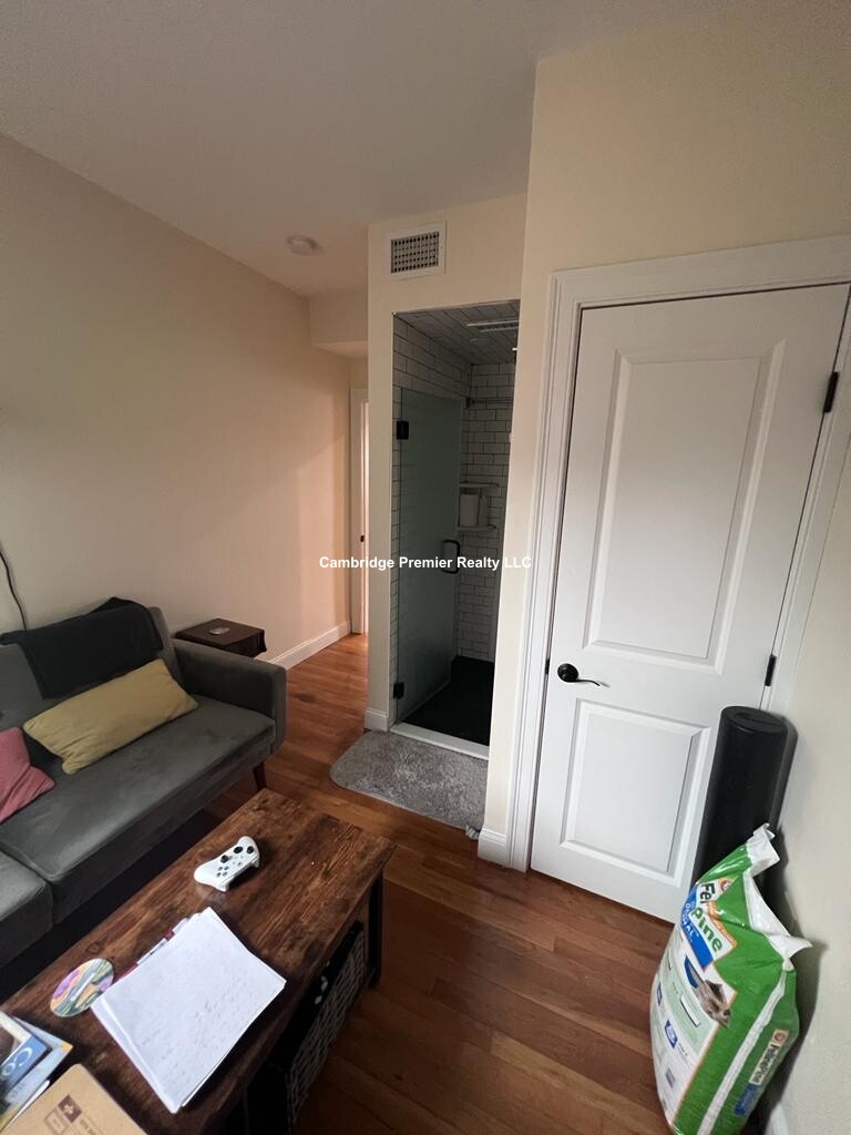 28 Cherry St, Spring Hill