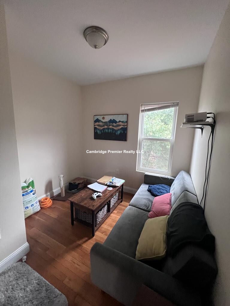 28 Cherry St, Spring Hill