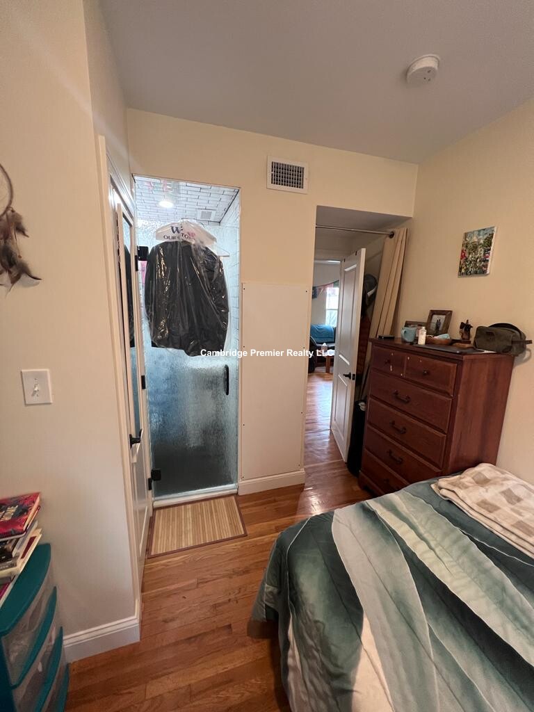 28 Cherry St, Spring Hill