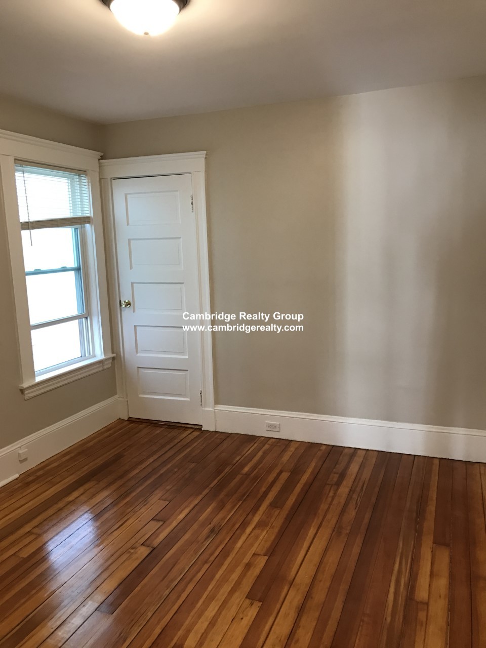 10 Hall St, Davis Square