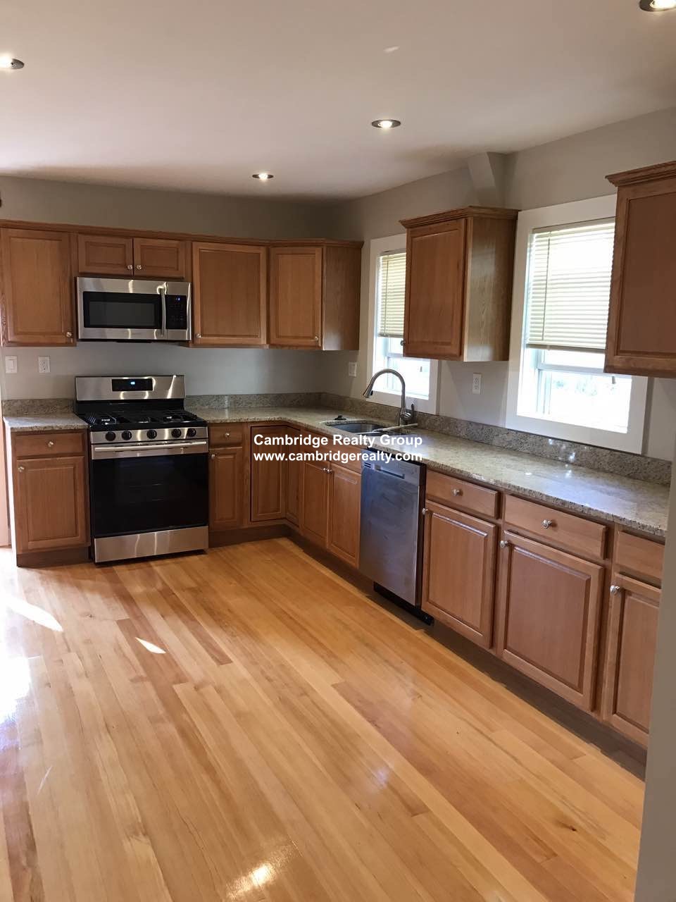 10 Hall St, Davis Square