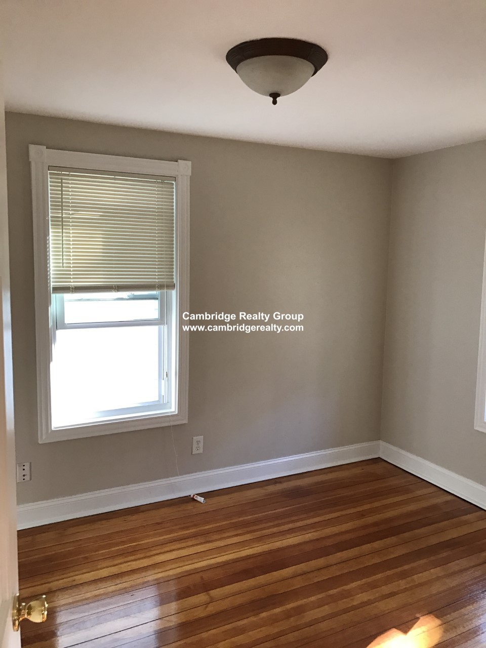 10 Hall St, Davis Square