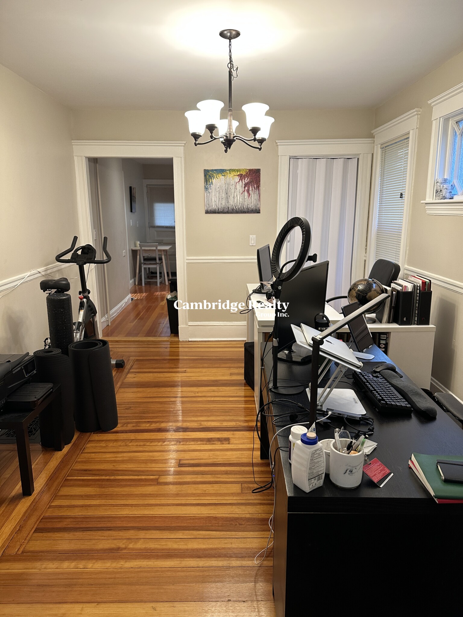 10 Hall St, Davis Square