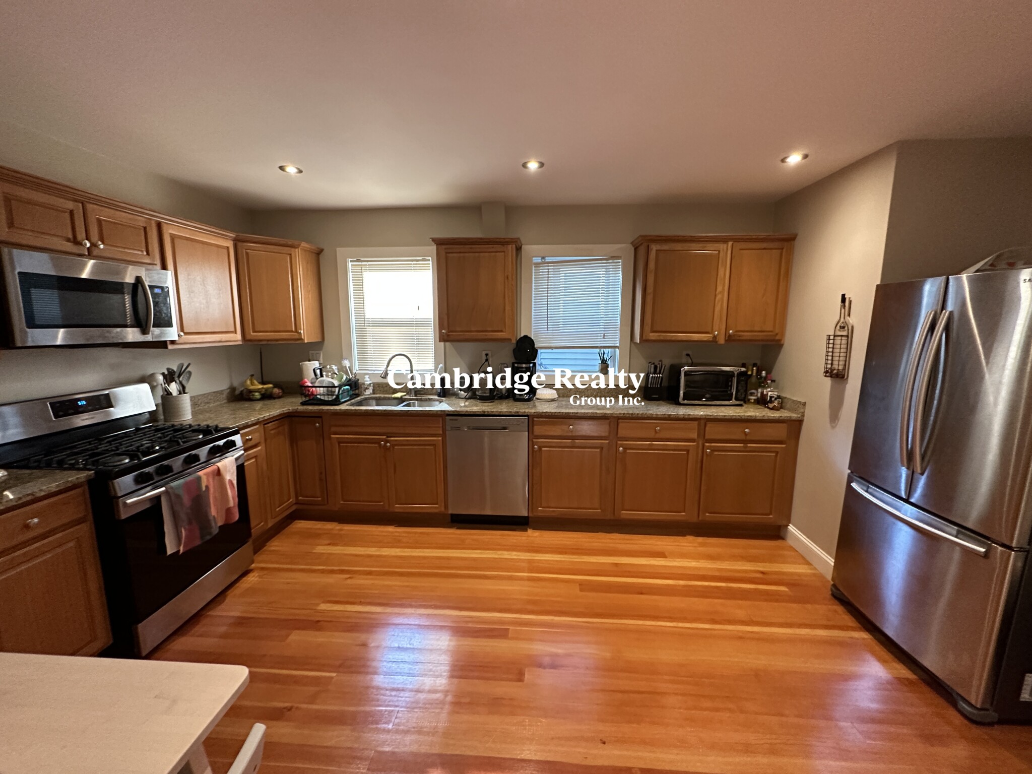 10 Hall St, Davis Square