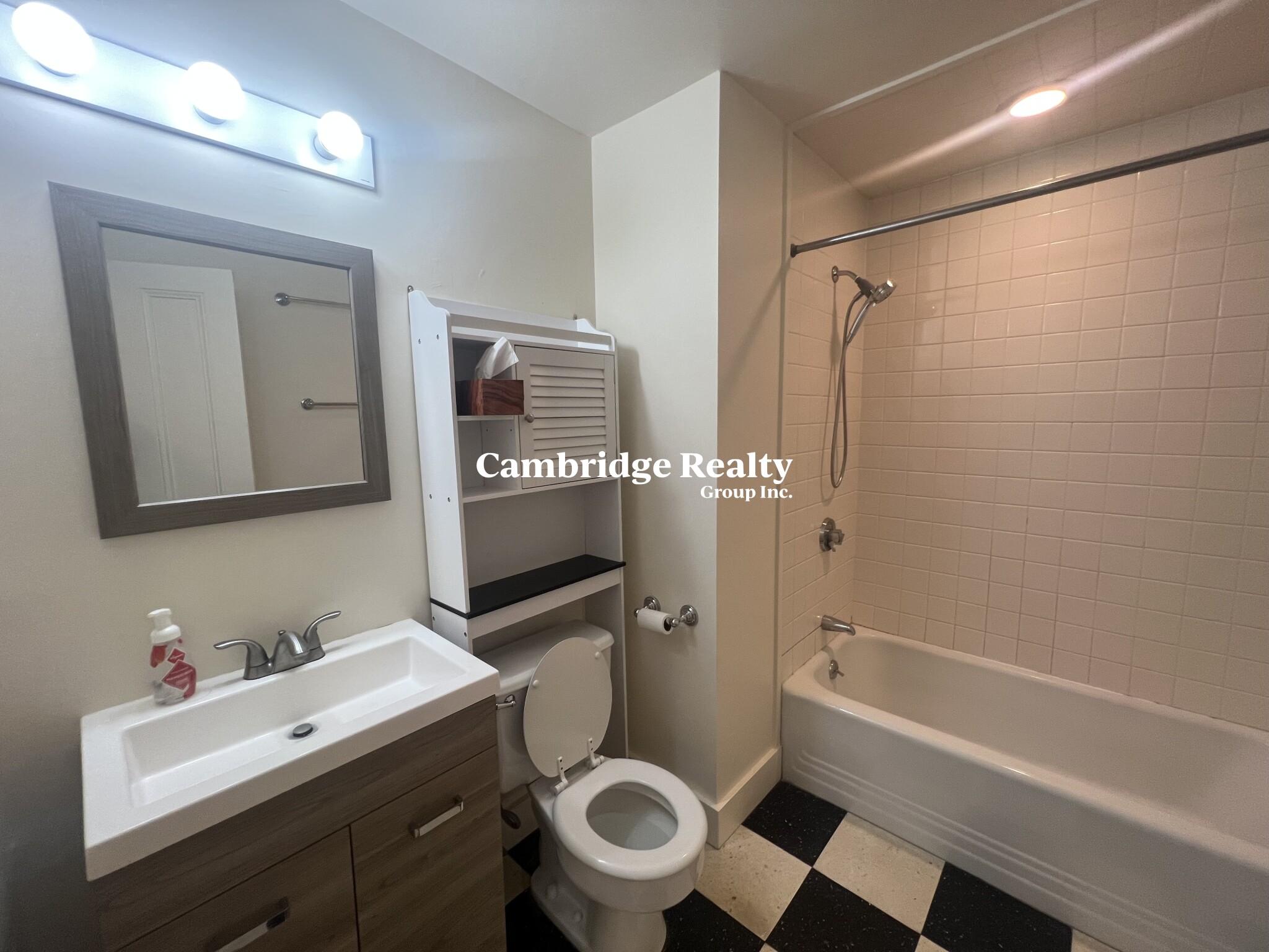 306 Harvard St, Mid Cambridge