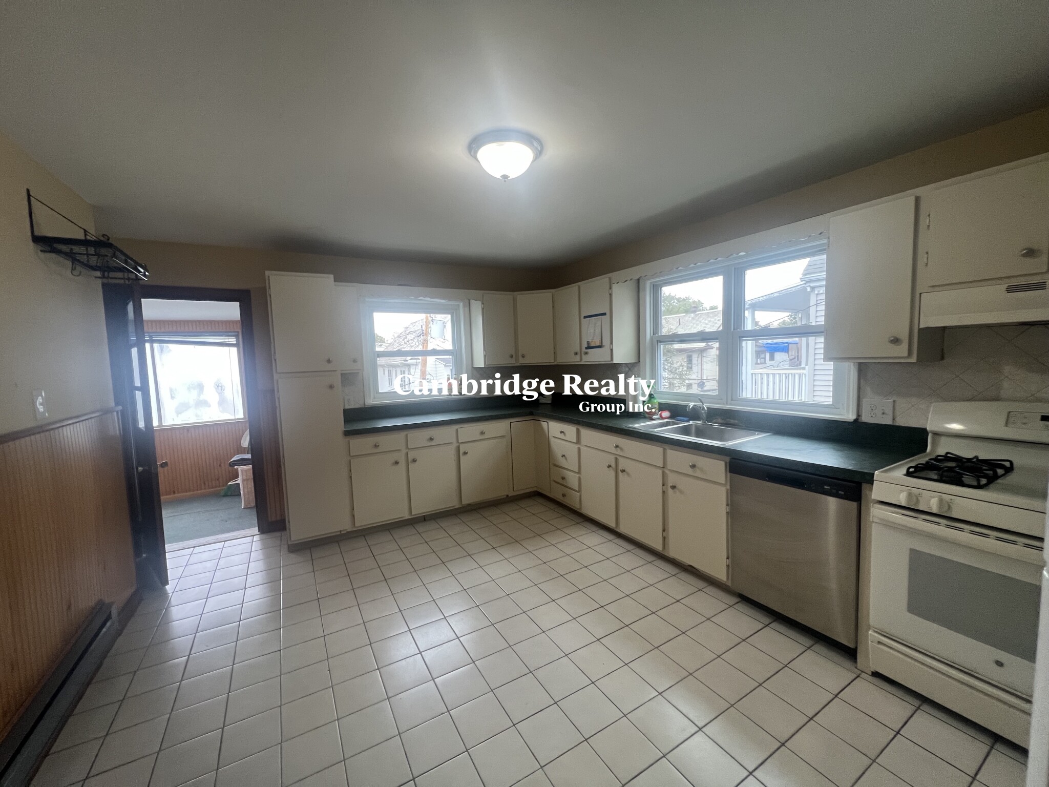 929 Broadway, Ball Square