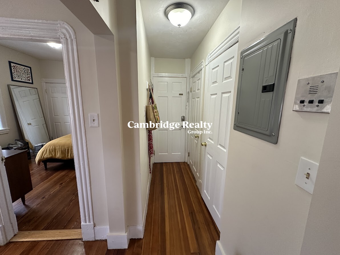 1056 Cambridge St, Inman Square