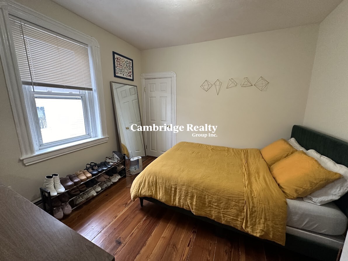 1056 Cambridge St, Inman Square