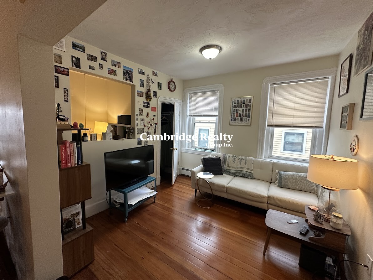 1056 Cambridge St, Inman Square