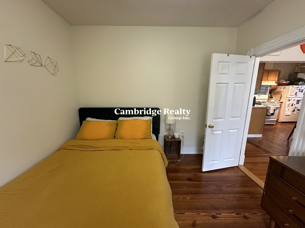 1056 Cambridge St, Inman Square