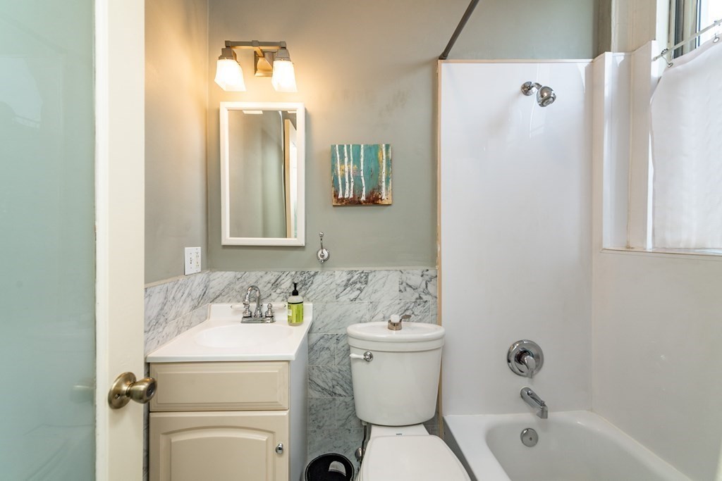 29 Fayette St, Back Bay