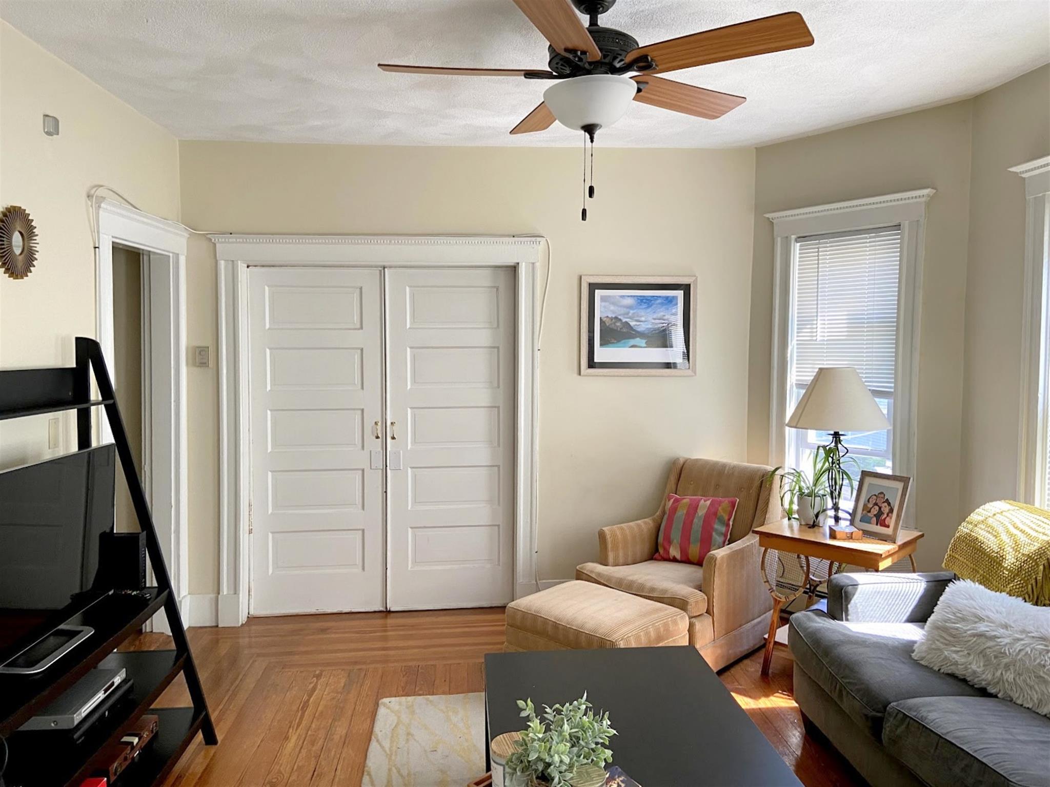 41 Bay State Ave, Davis Square