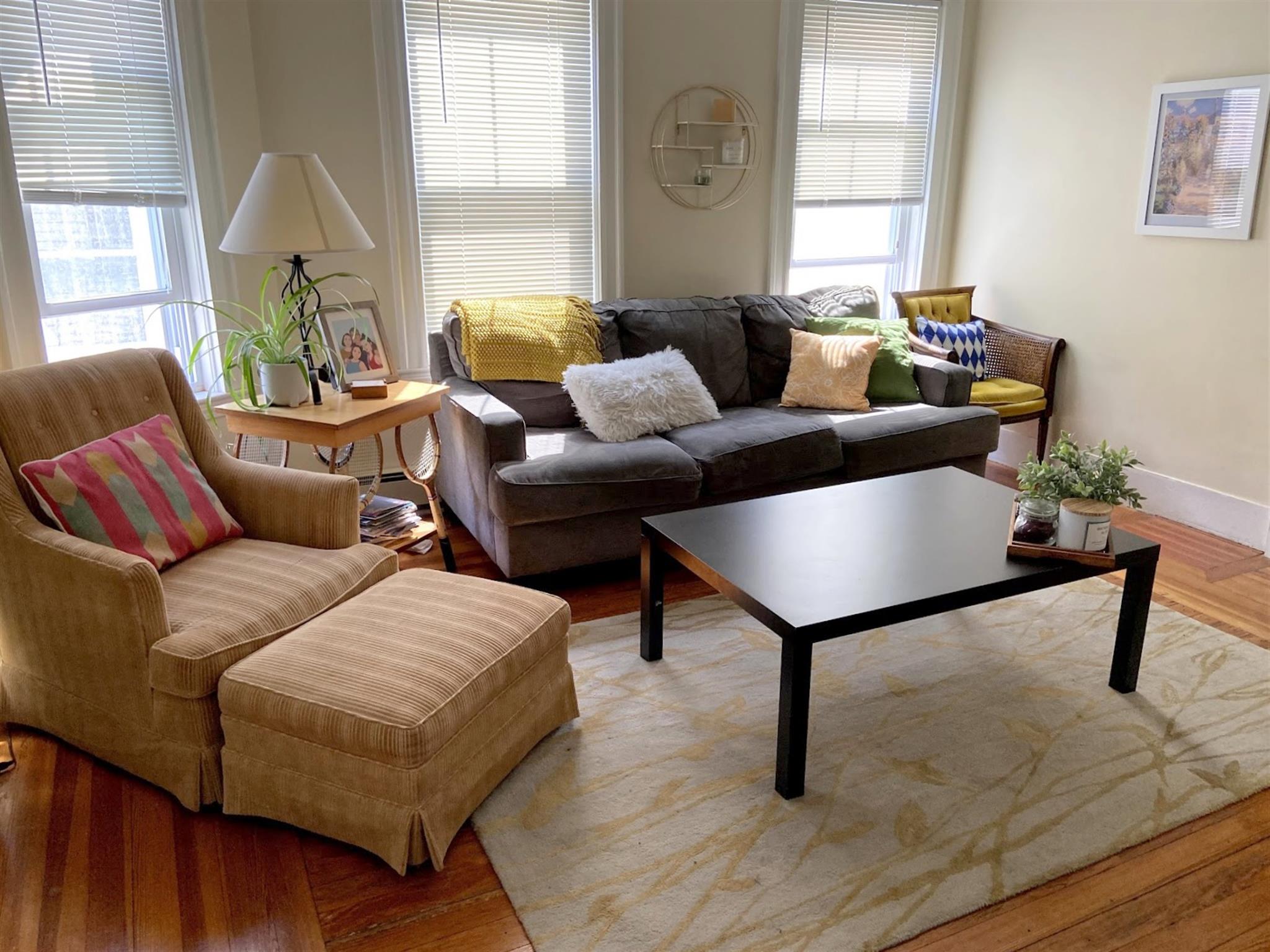 41 Bay State Ave, Davis Square