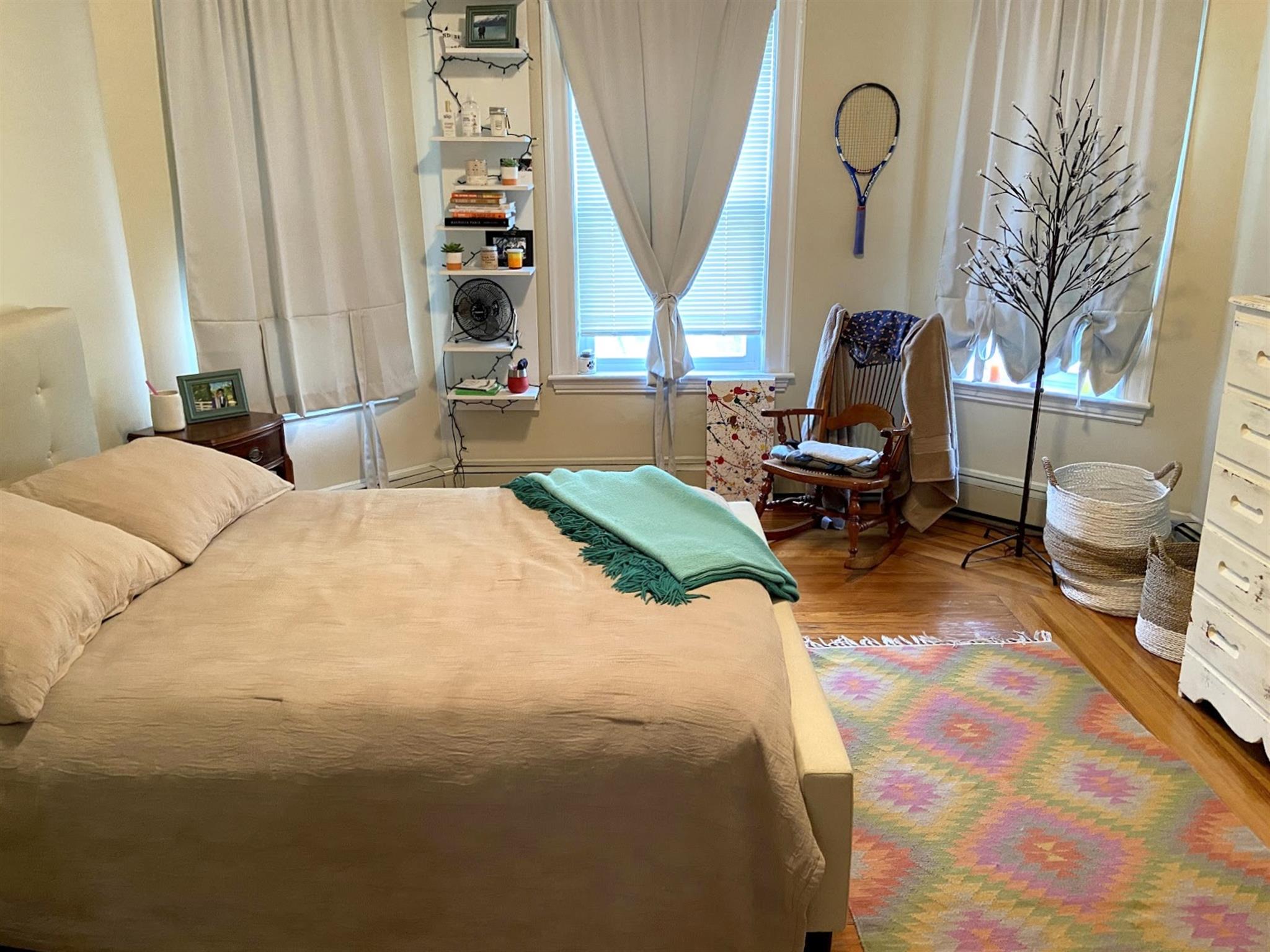 41 Bay State Ave, Davis Square