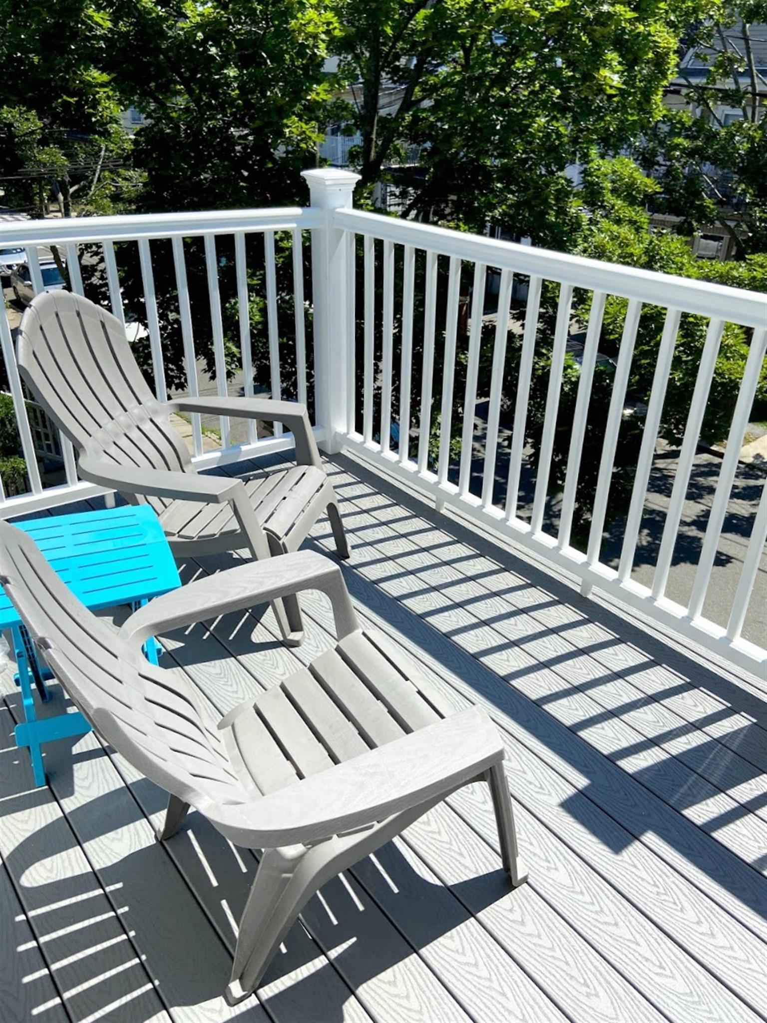 41 Bay State Ave, Davis Square