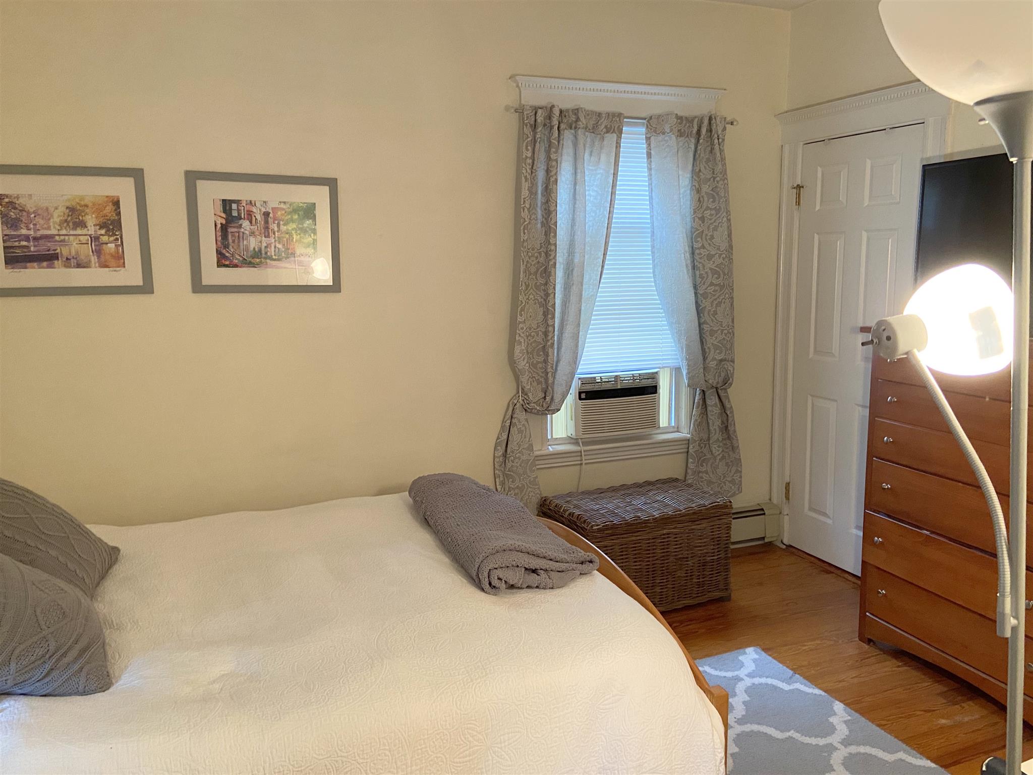 41 Bay State Ave, Davis Square