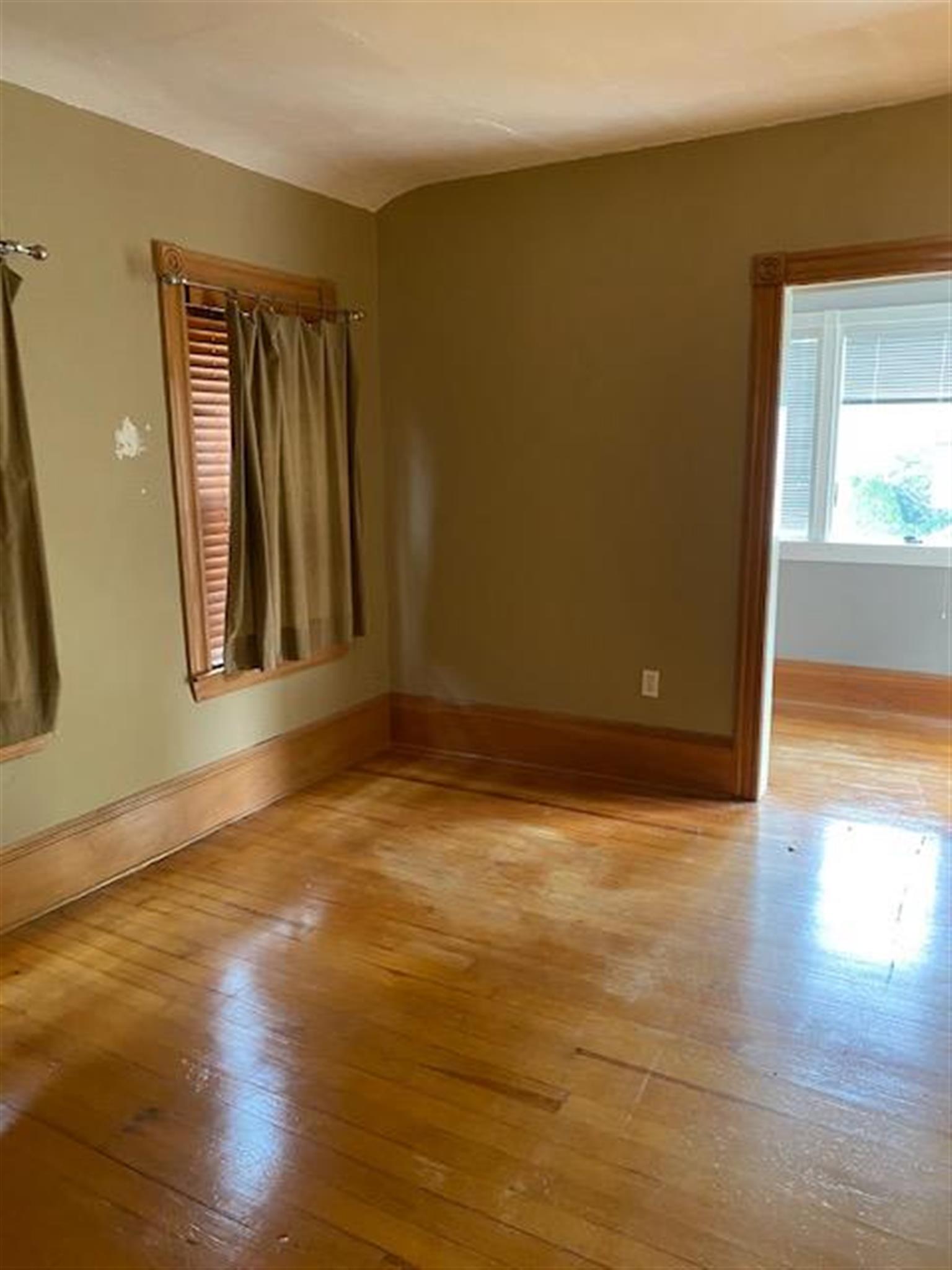 39 Linden Ave, Porter Square