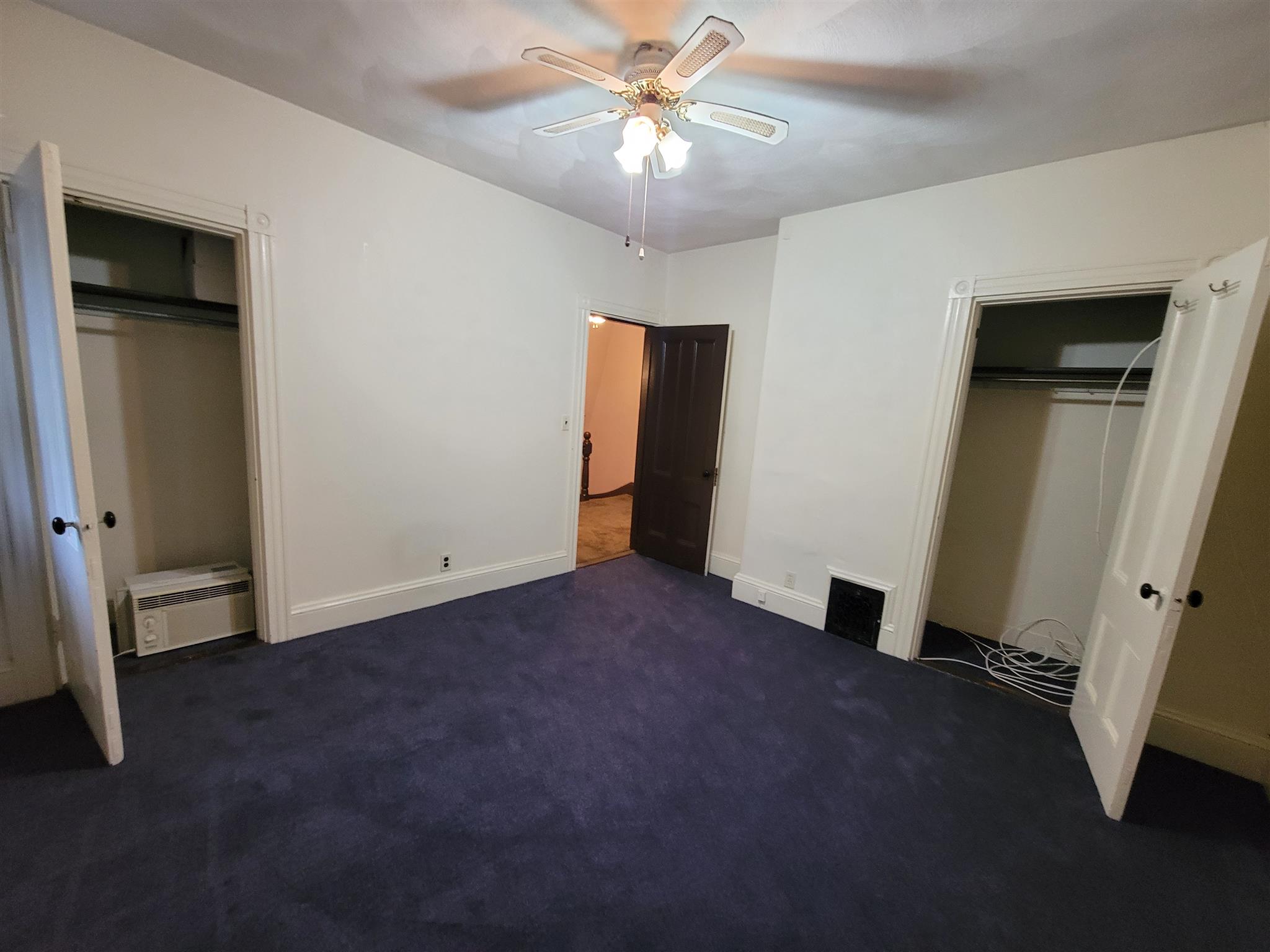 28 Monmouth St, Spring Hill