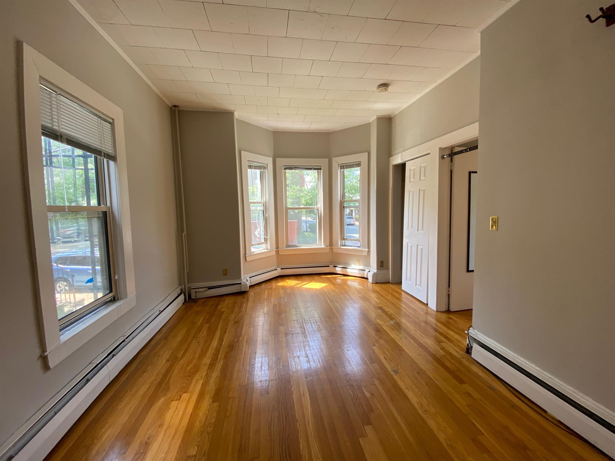 220 Banks St, Harvard Square