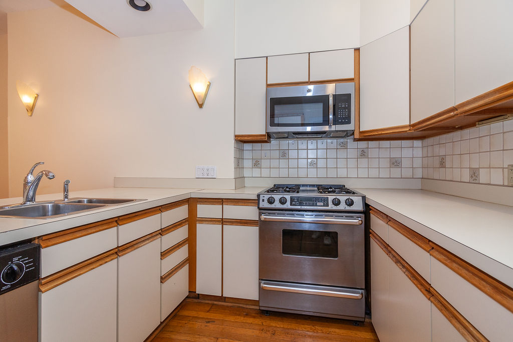 291 Commonwealth Ave, Back Bay