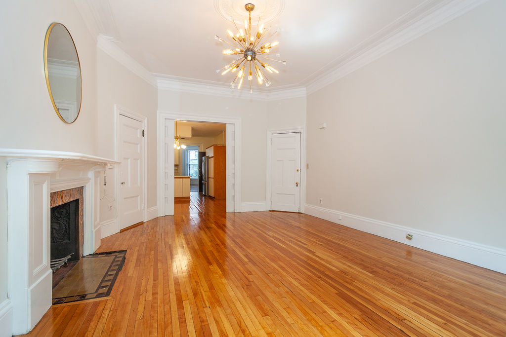 291 Commonwealth Ave, Back Bay