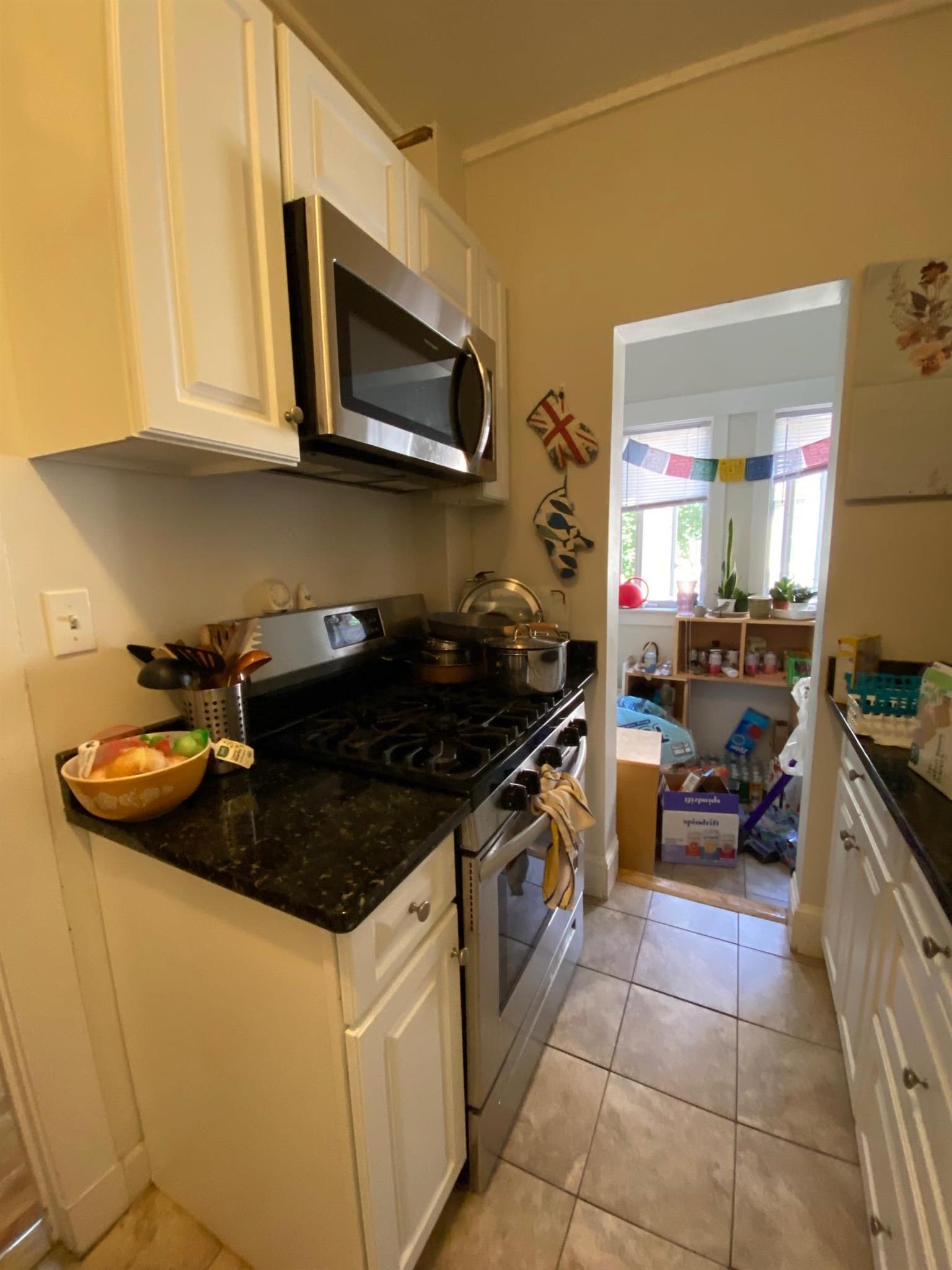 3 Linnaean St, Cambridgeport