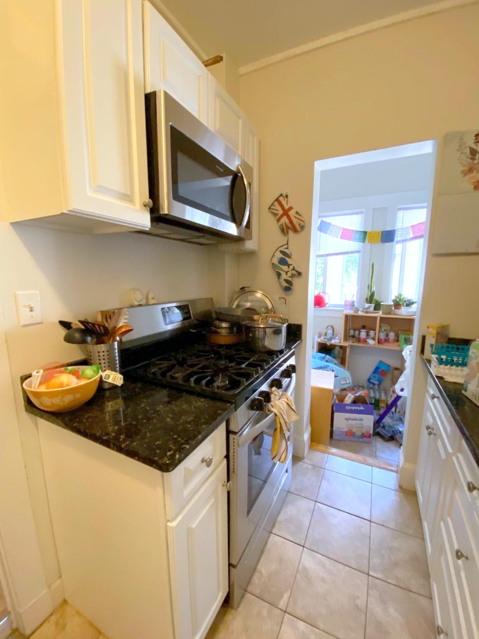 3 Linnaean St, Harvard Square