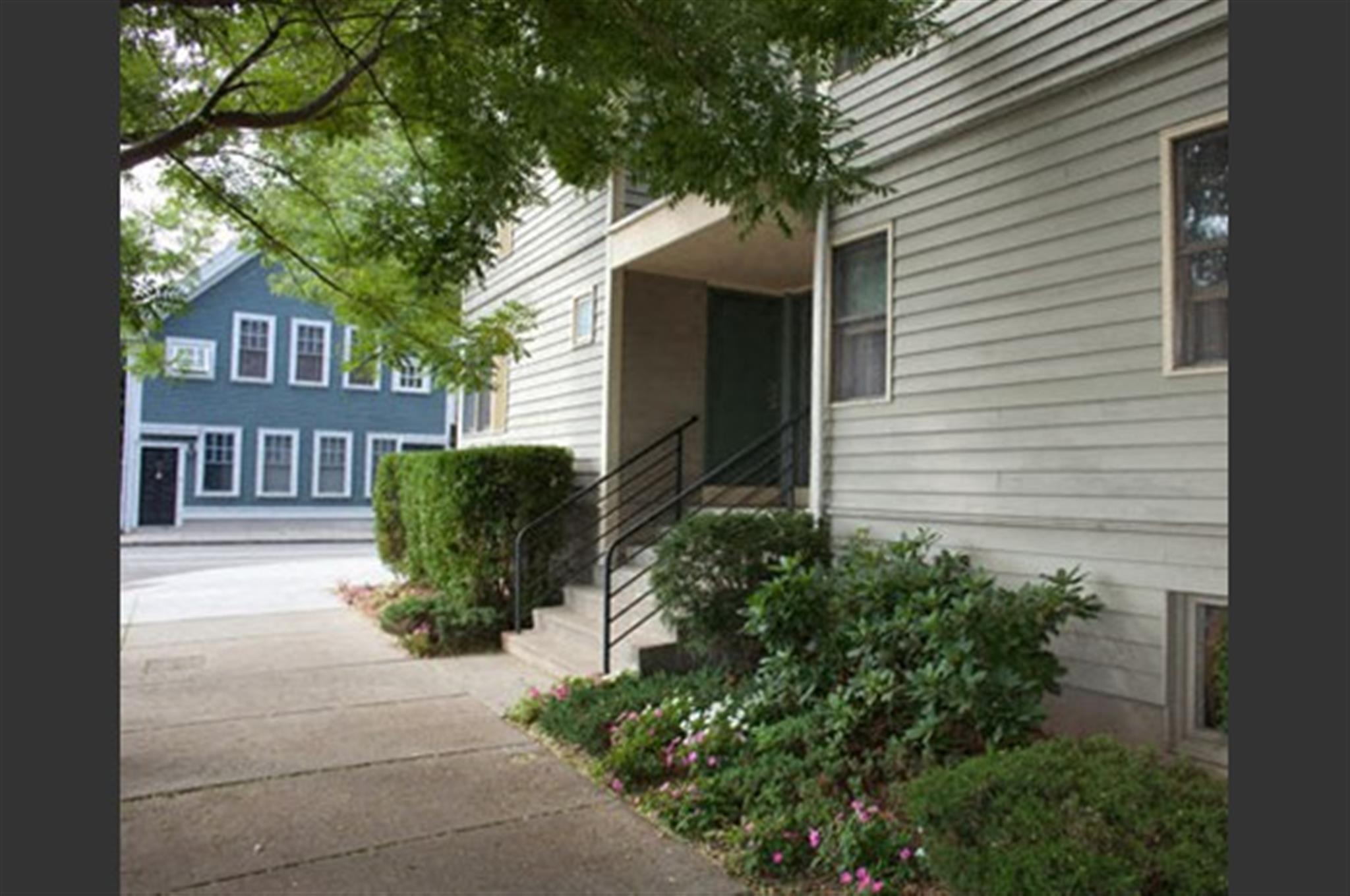 119 Pacific St, Central Square