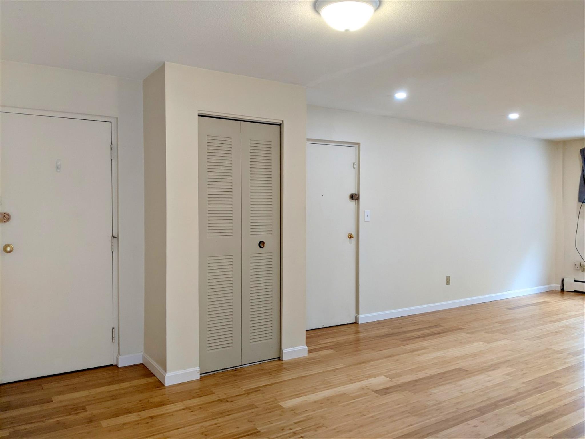 12 Cameron Ave, Davis Square