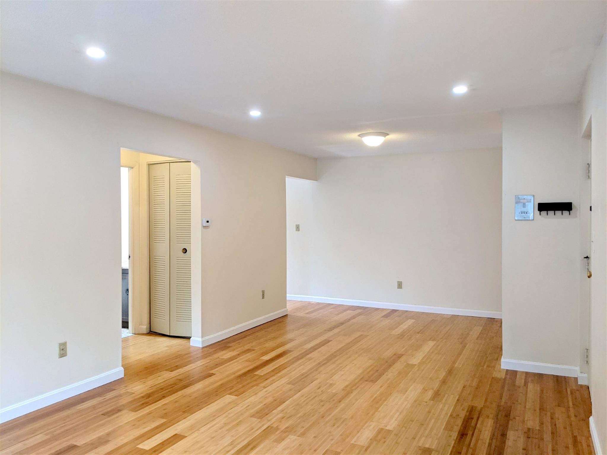 12 Cameron Ave, Davis Square