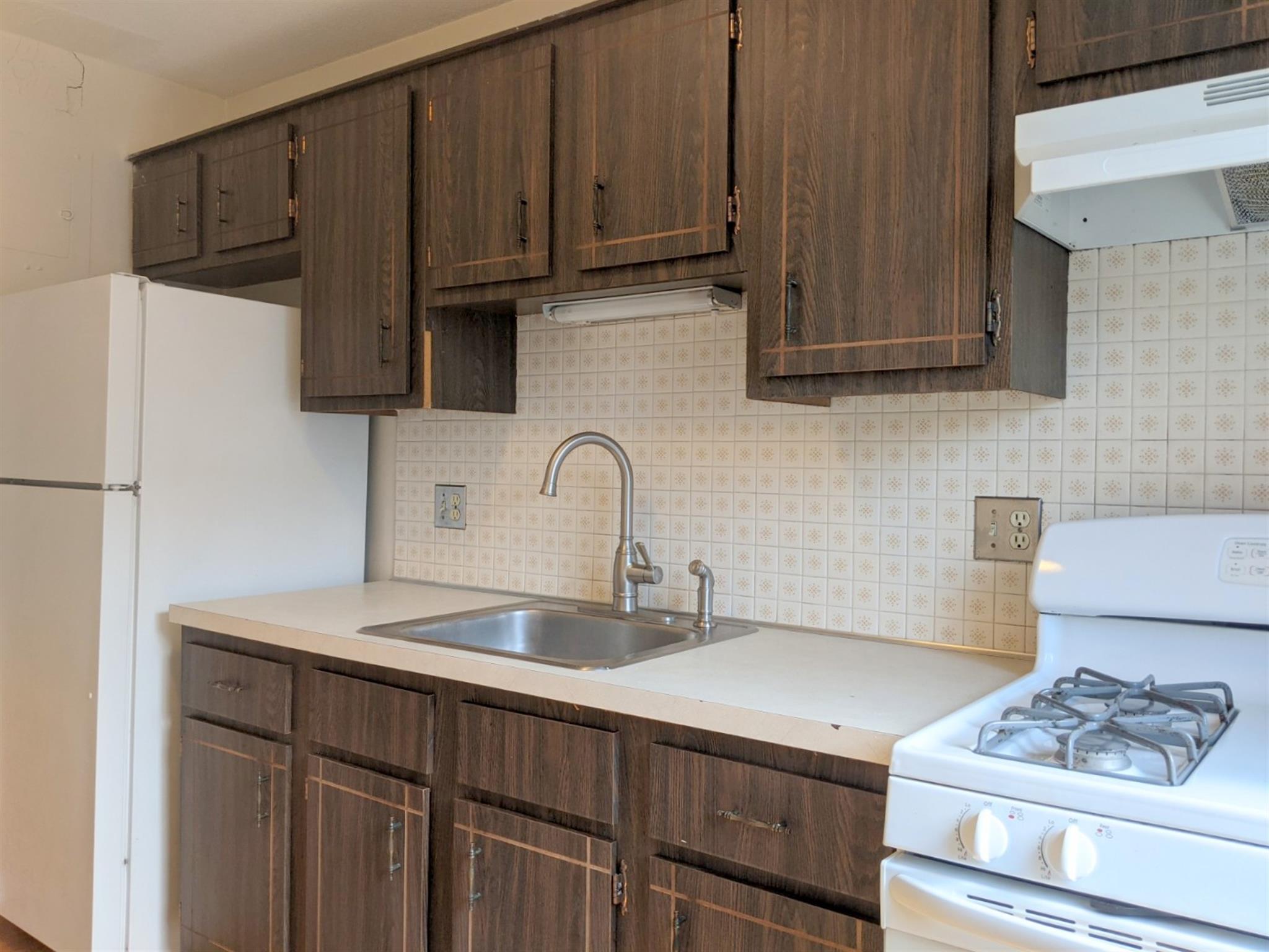 12 Cameron Ave, Davis Square