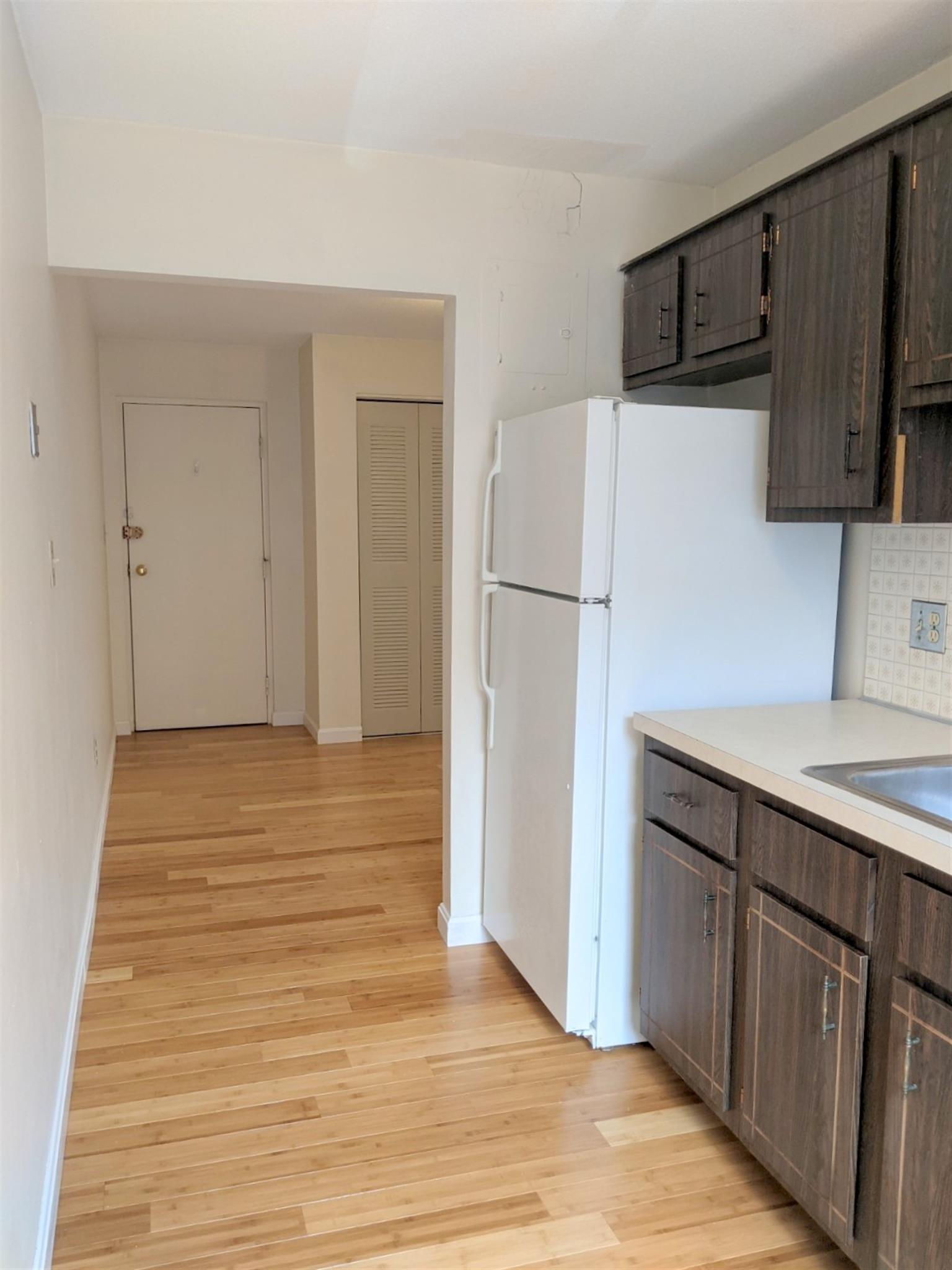 12 Cameron Ave, Davis Square