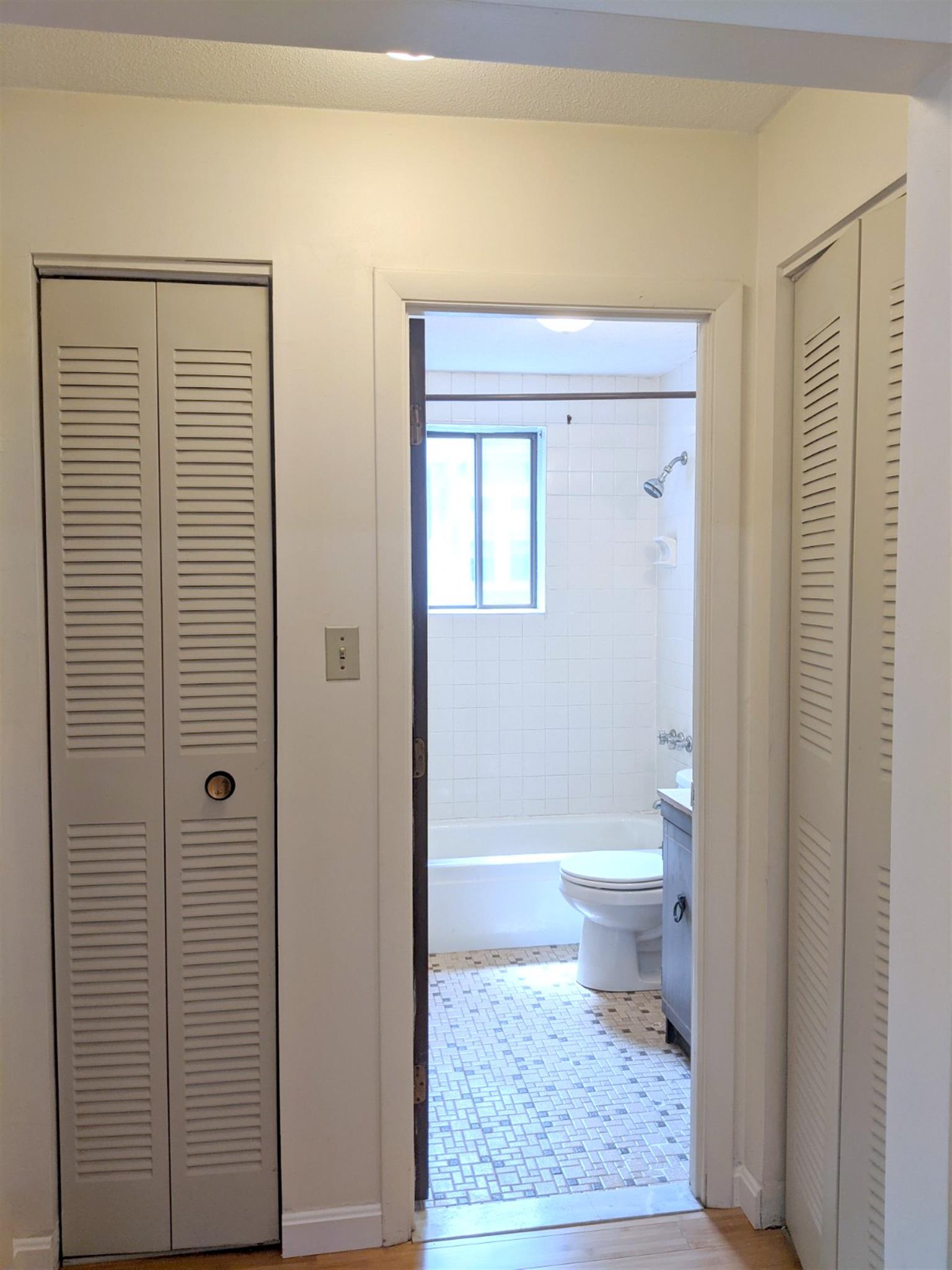 12 Cameron Ave, Davis Square