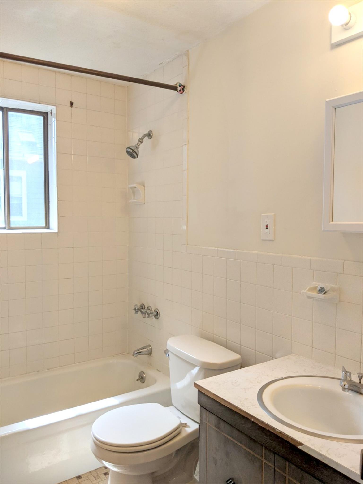 12 Cameron Ave, Davis Square