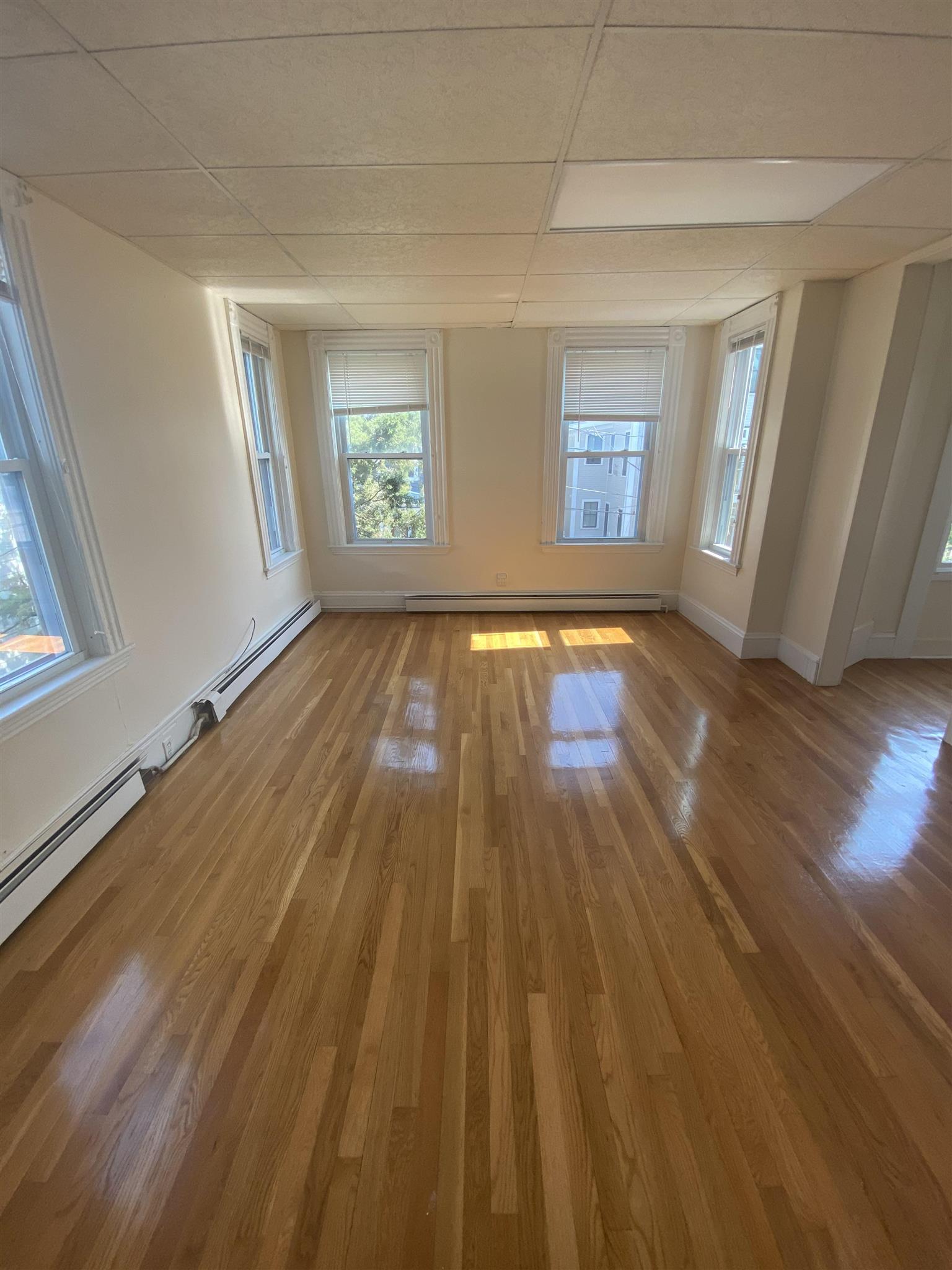 20 Mossland St, Porter Square