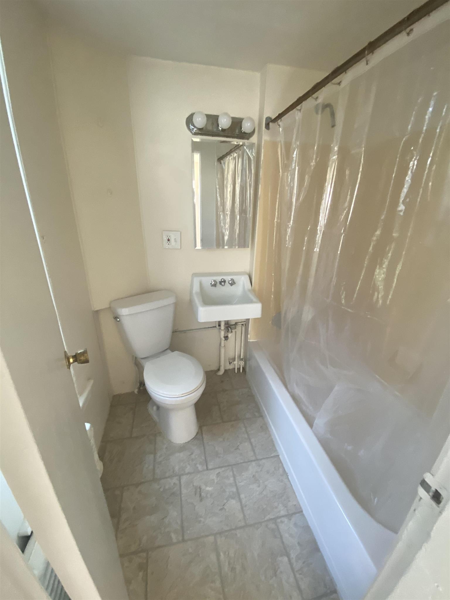 20 Mossland St, Porter Square