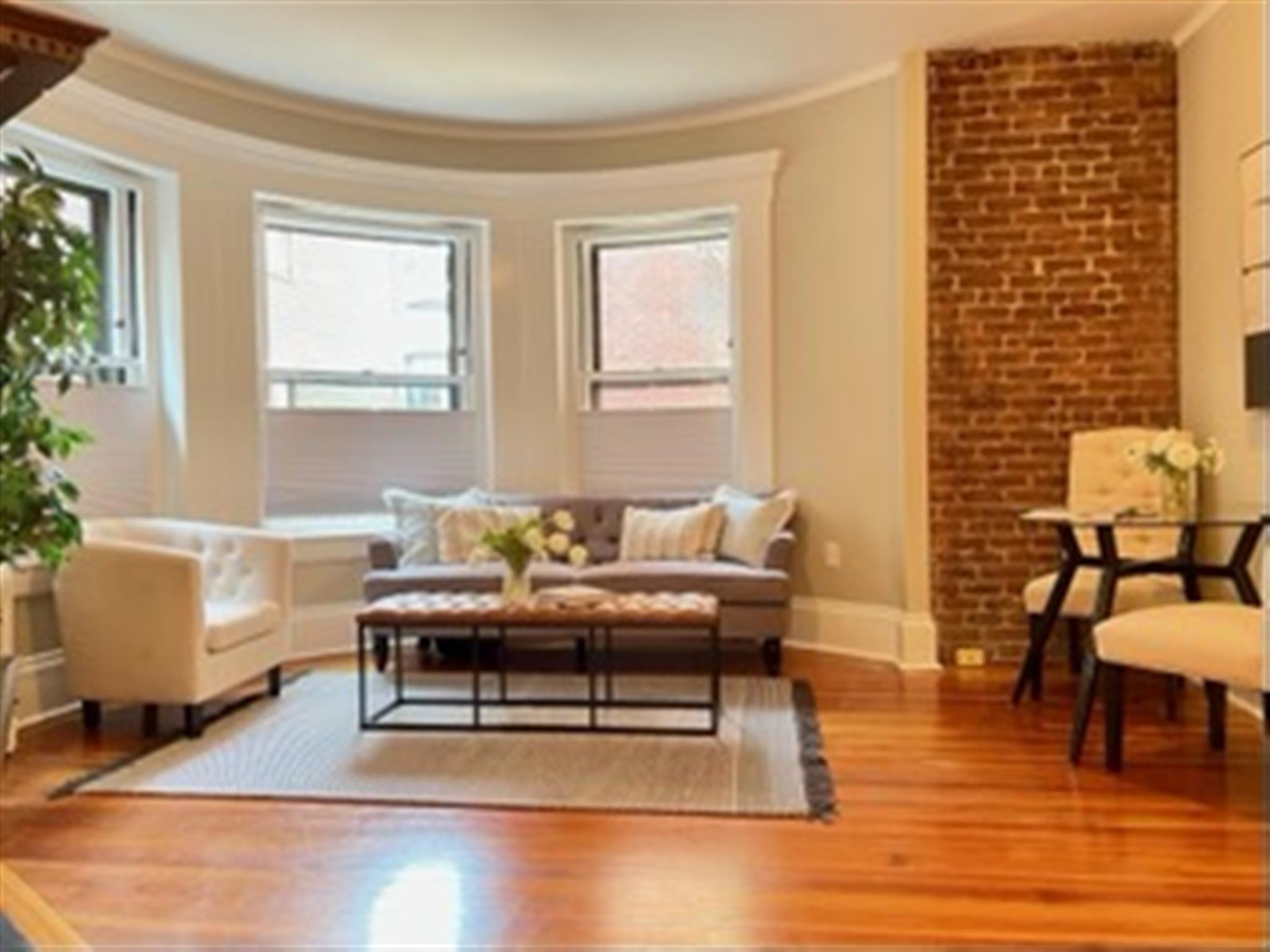 1137 Massachusetts Ave, Harvard Square