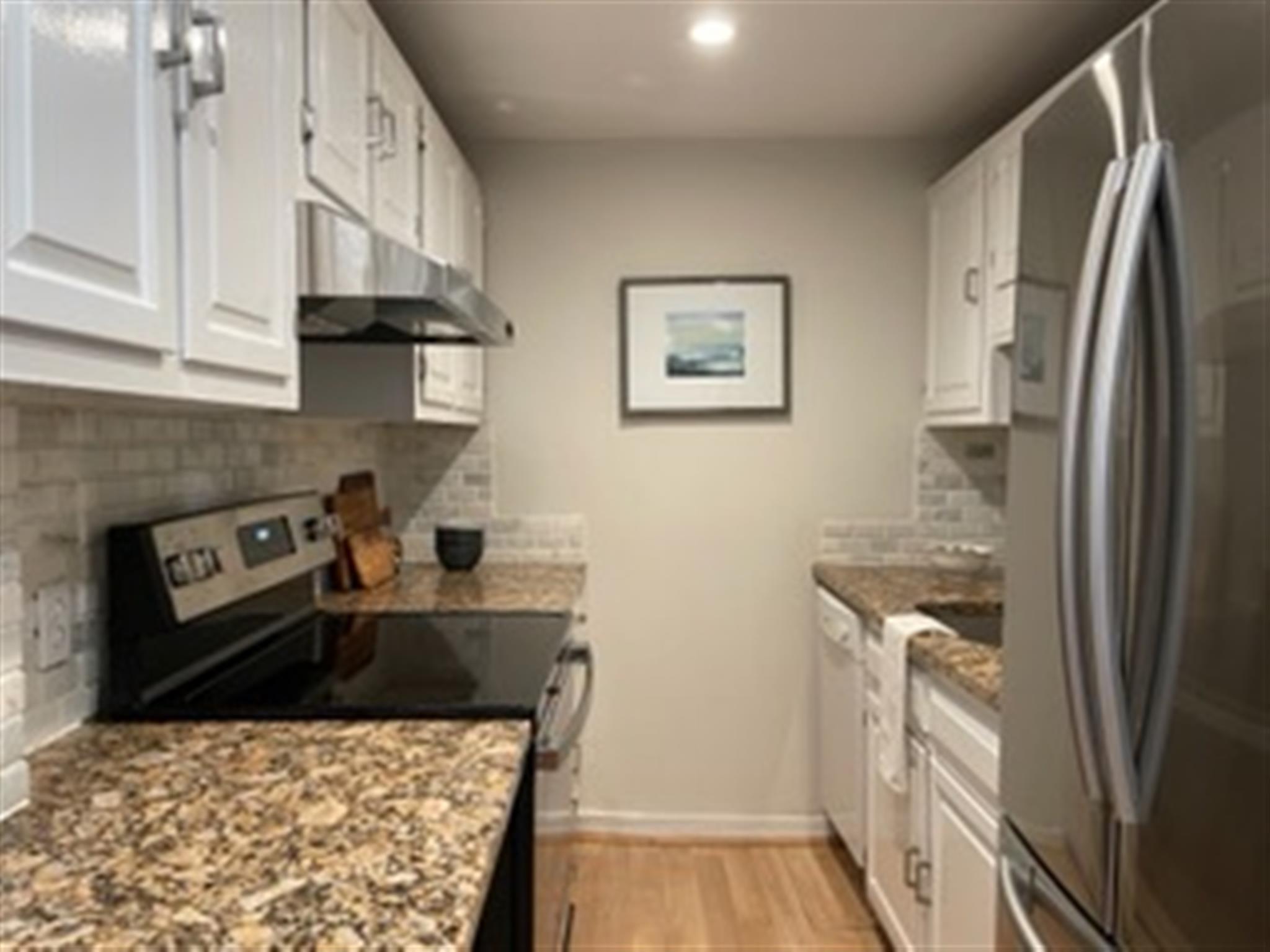 1137 Massachusetts Ave, Harvard Square