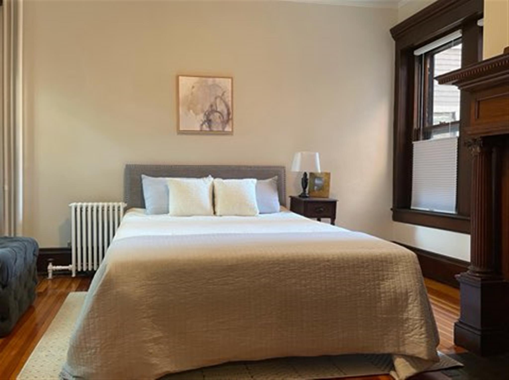 1137 Massachusetts Ave, Harvard Square