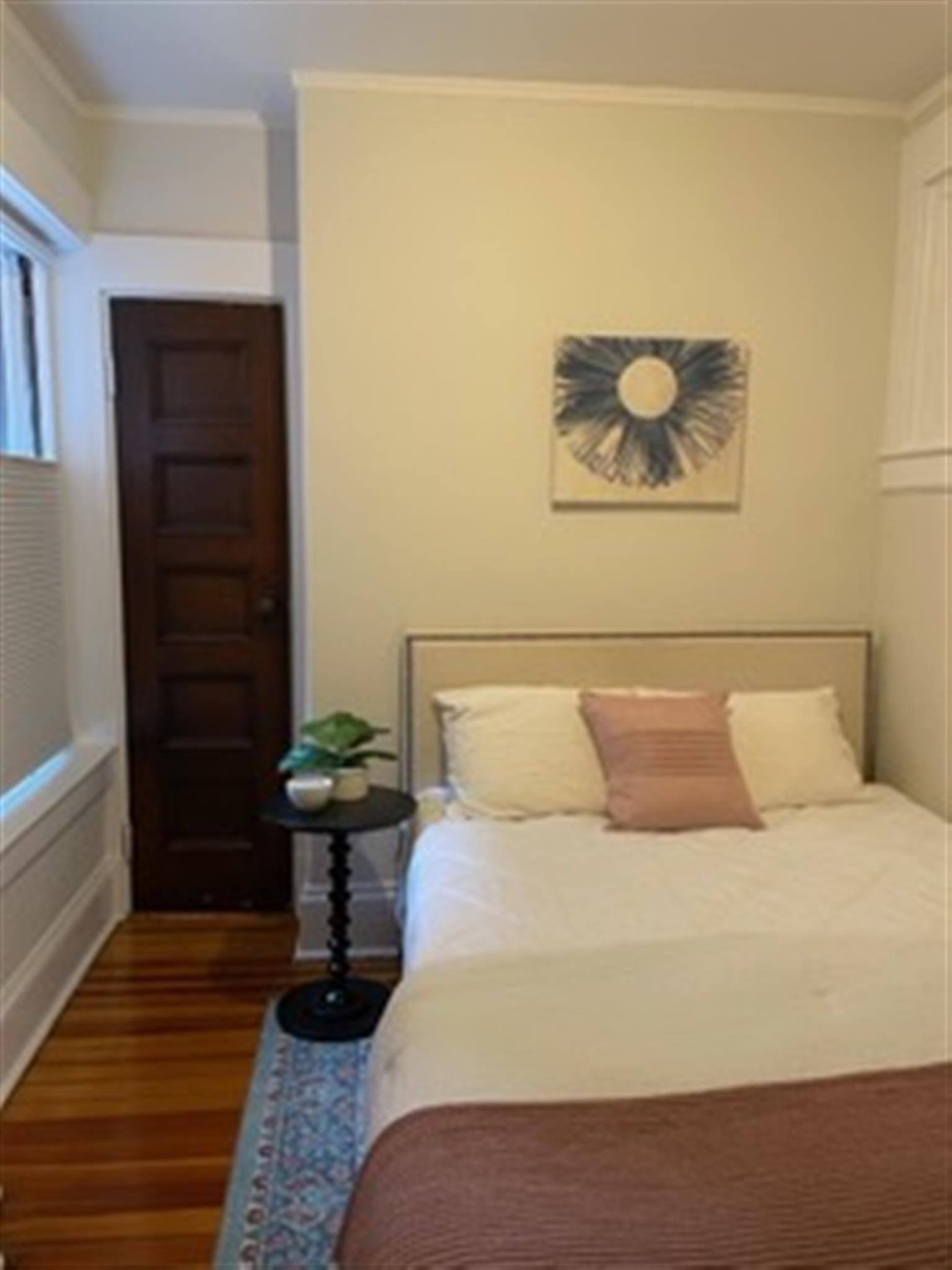 1137 Massachusetts Ave, Harvard Square