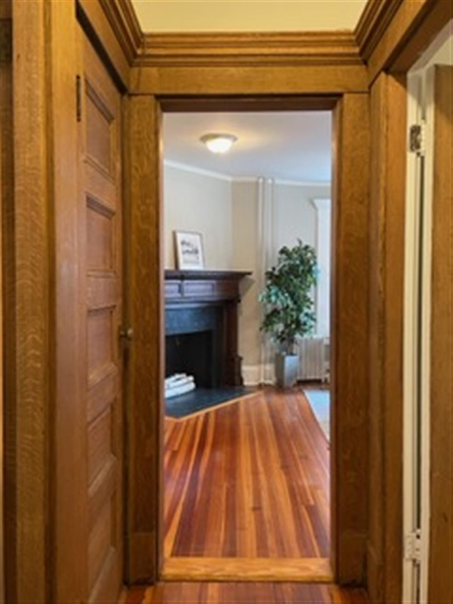 1137 Massachusetts Ave, Harvard Square