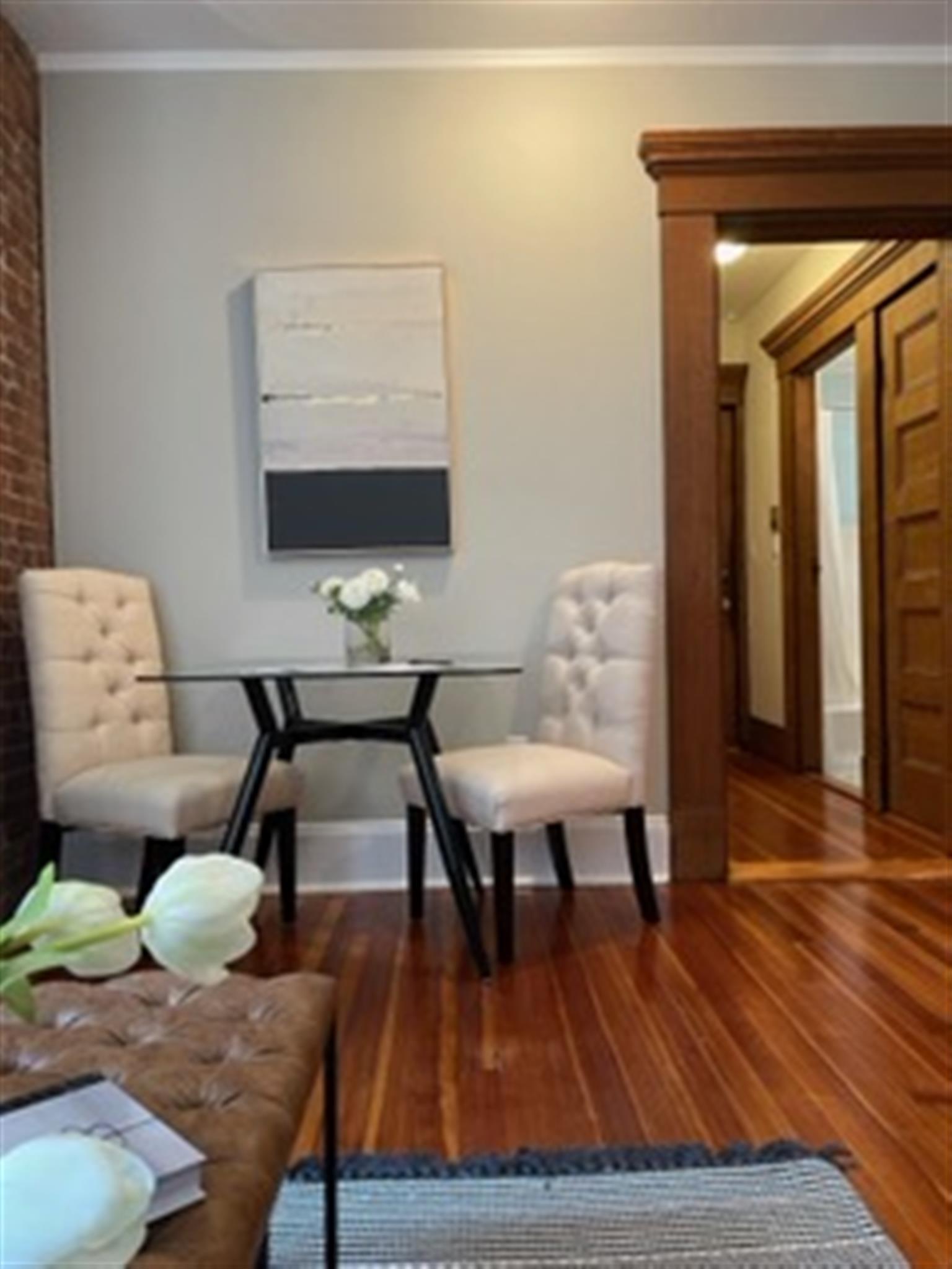 1137 Massachusetts Ave, Harvard Square