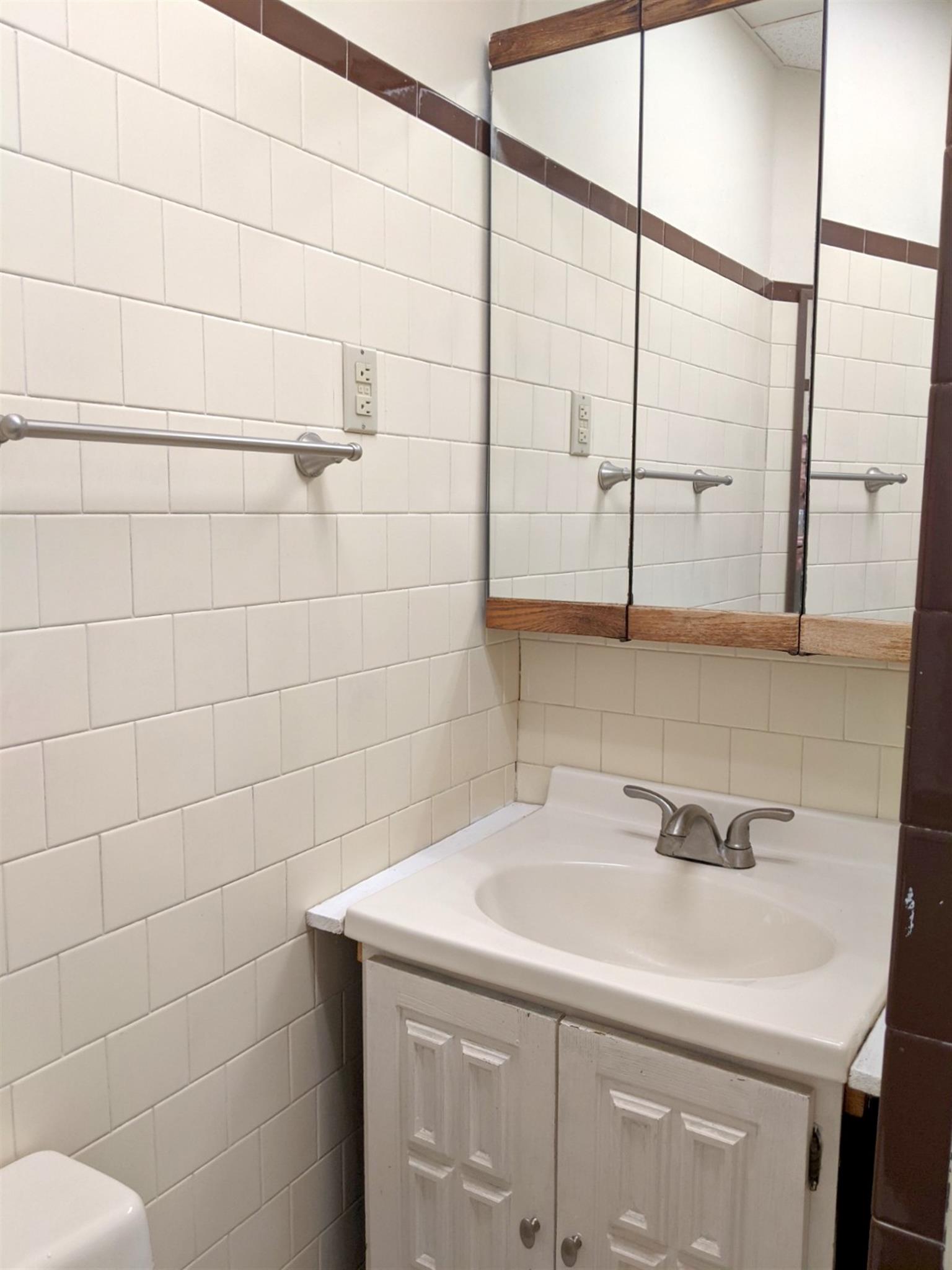 20 Mossland St, Porter Square