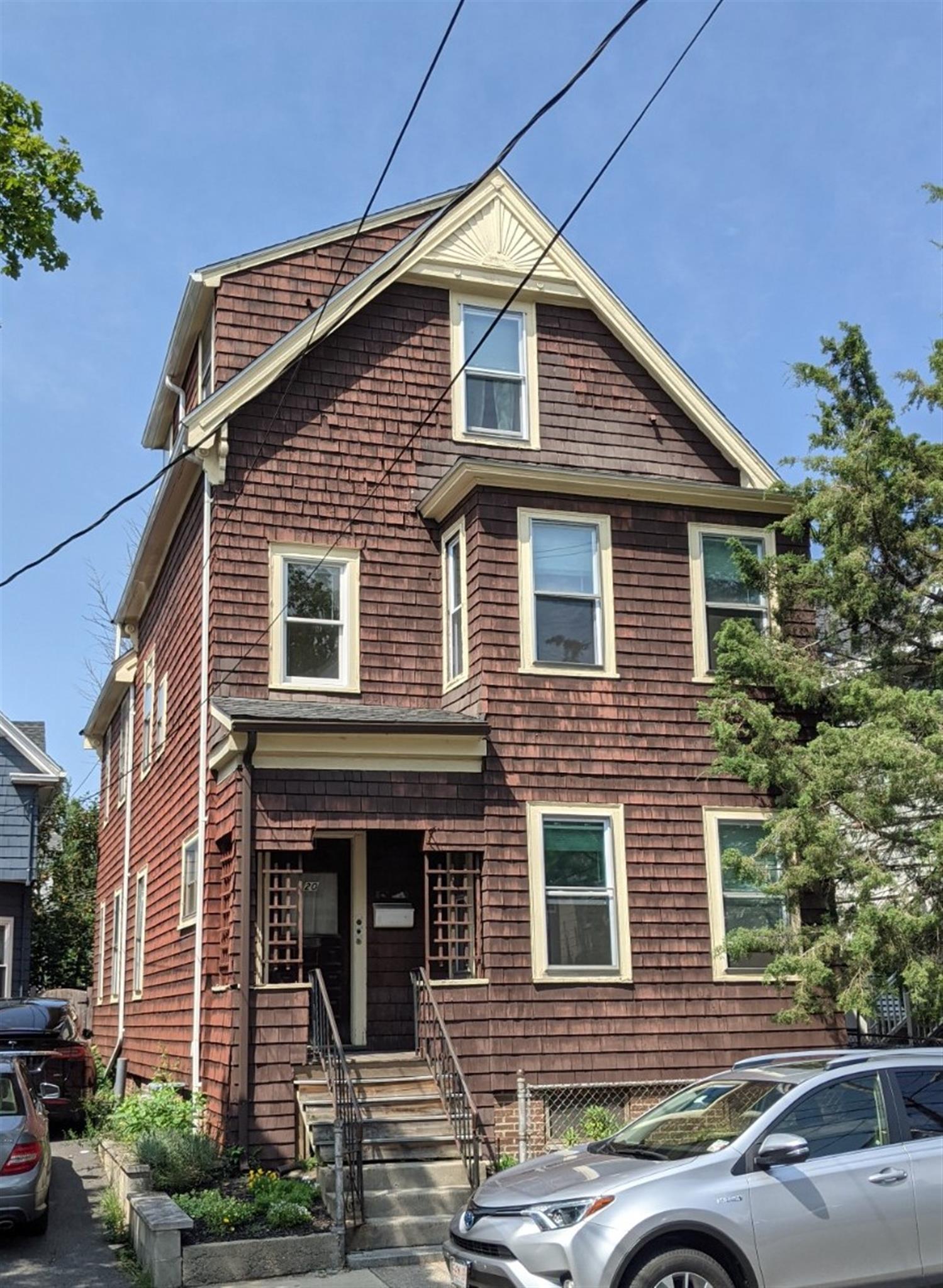 20 Mossland St, Porter Square