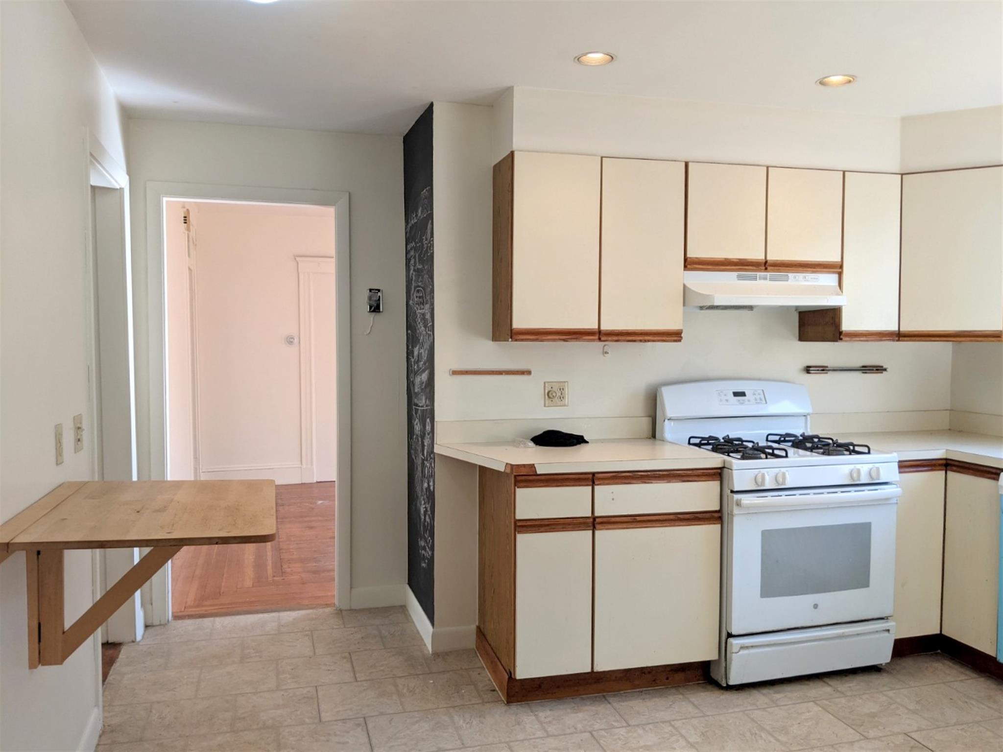 9 Cleveland St, Porter Square