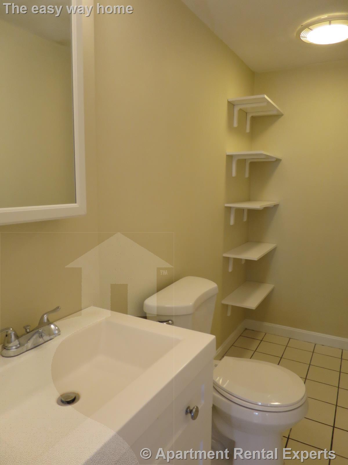 12 Mt Auburn, Harvard Square